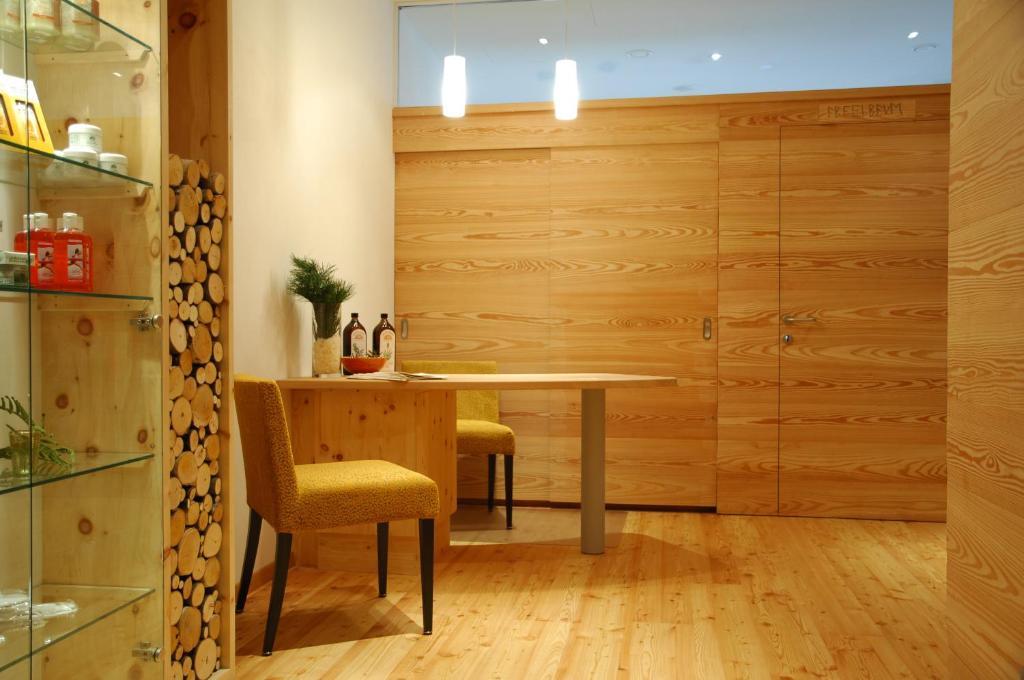 Hotel Pfleger Anras Екстер'єр фото