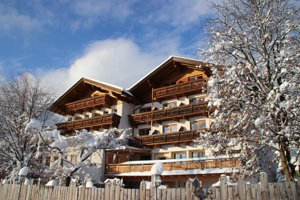 Hotel Pfleger Anras Екстер'єр фото